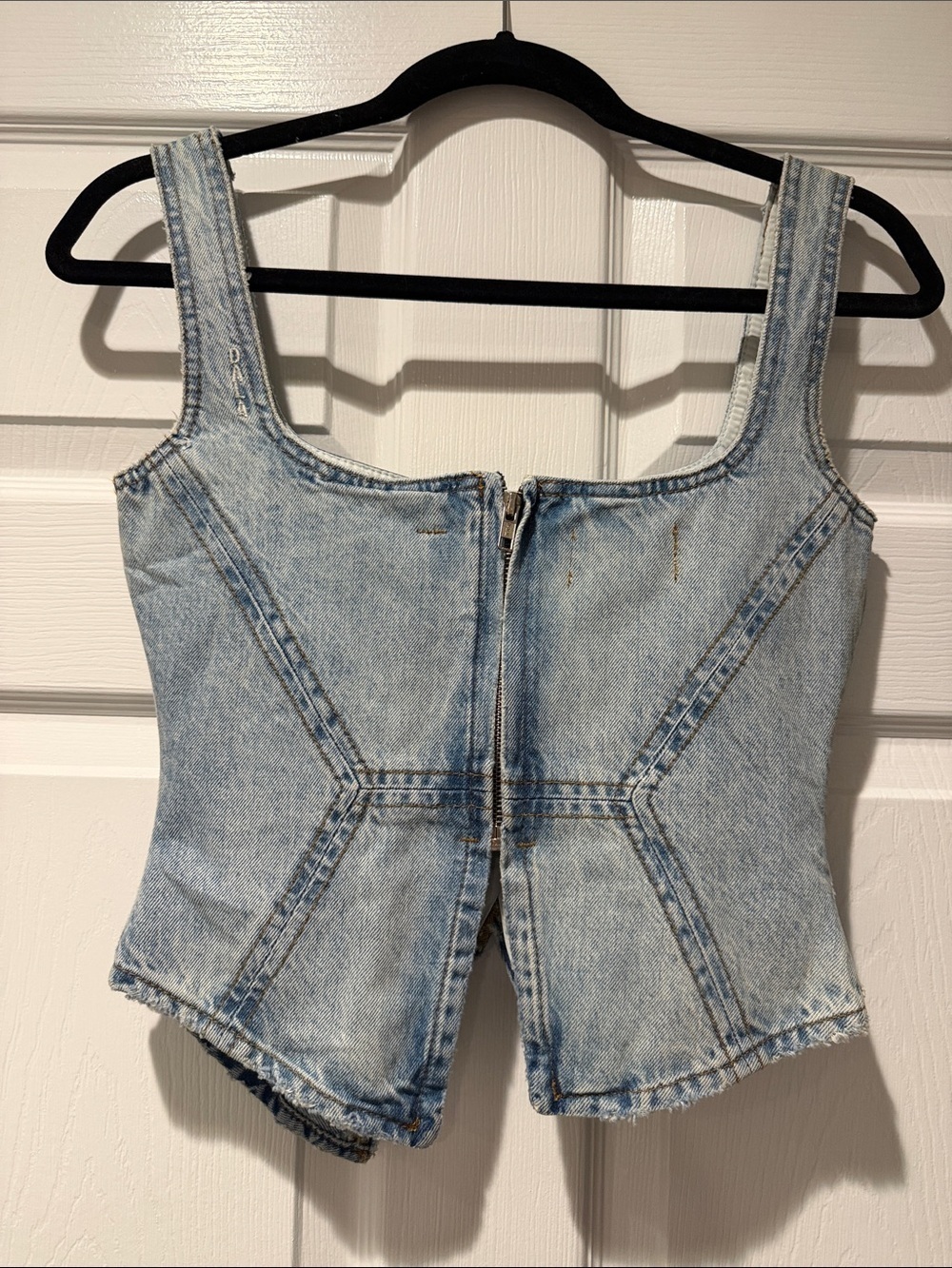 NWOT DALA Light Wash Denim Cropped Tank Top Size XS - Picture 3 of 7